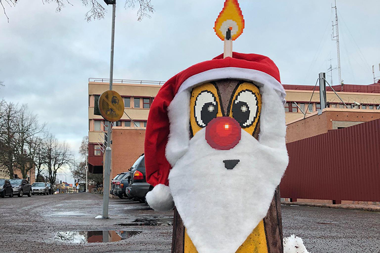 Pappas Pärlor Förgyller ­sjöstaden Street Art I Motala Hitanddit 